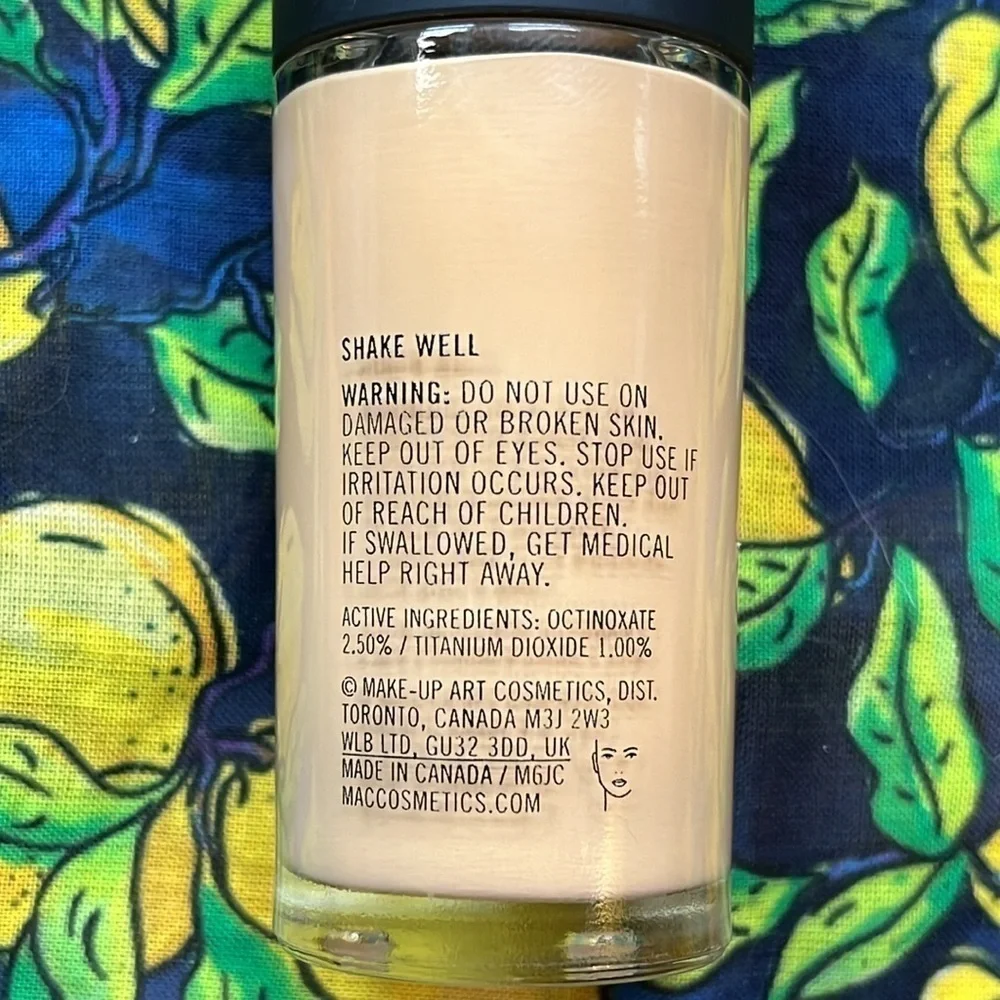Brand New MAC Studio Fix Fluid SPF15 Foundation NC25 Matte Finish Long-Wearing